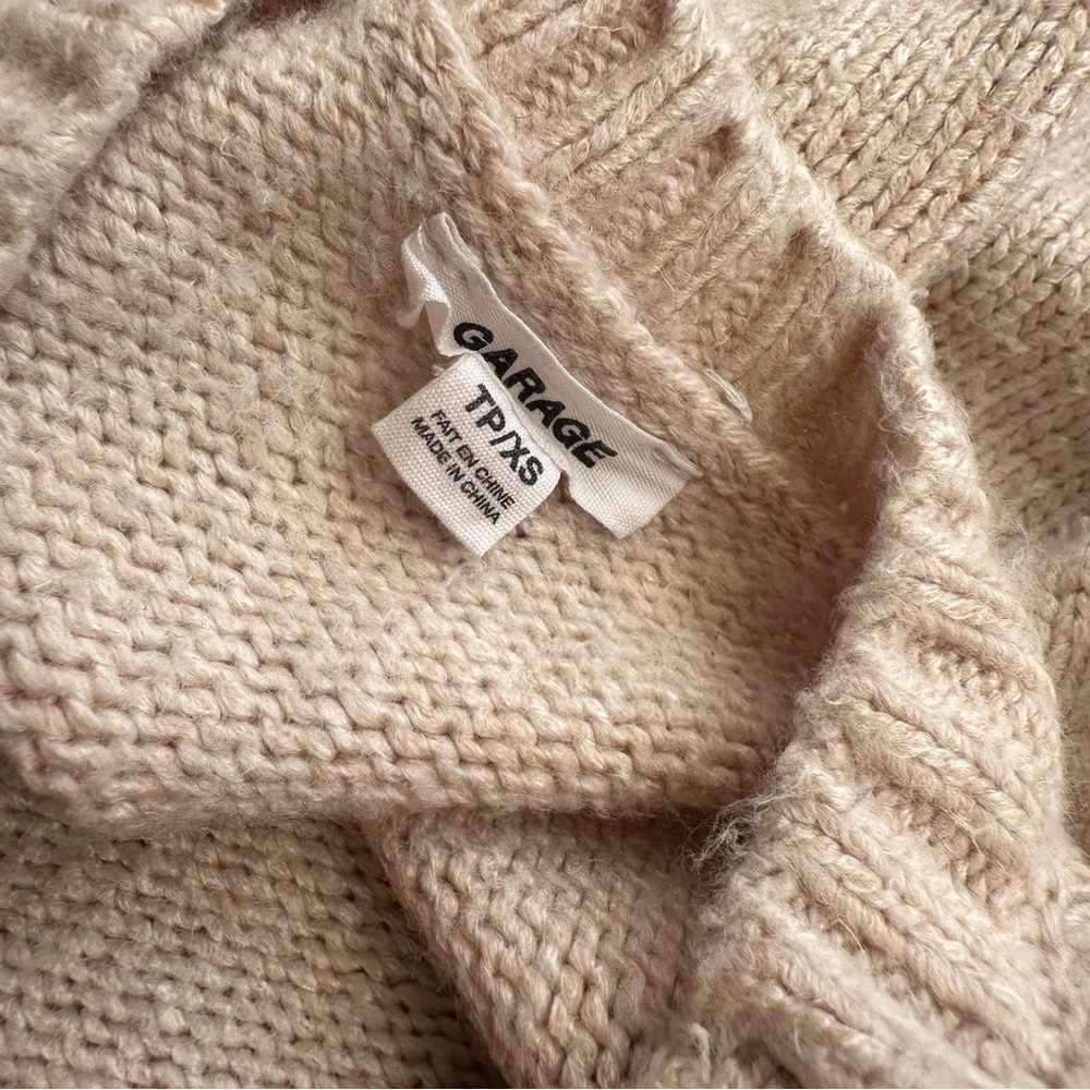 Cropped Garage pull over sweater - Picture 3 of 3